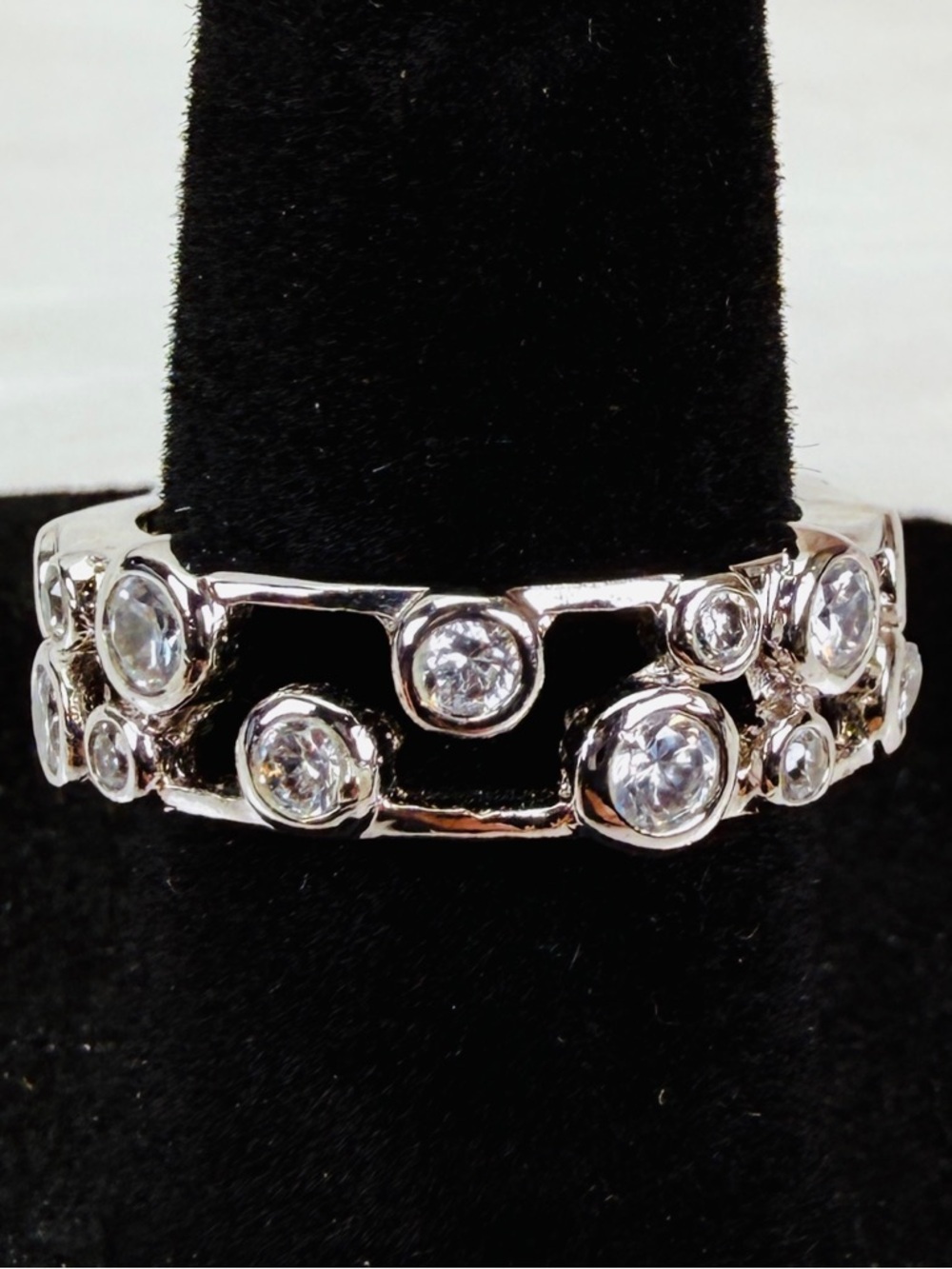 Beautiful silvertone bling and ring size 5 3/4,